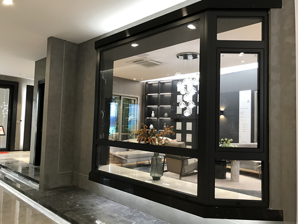 2019年安全門窗哪些品牌好？伊盾門窗怎么樣？佛羅倫薩4